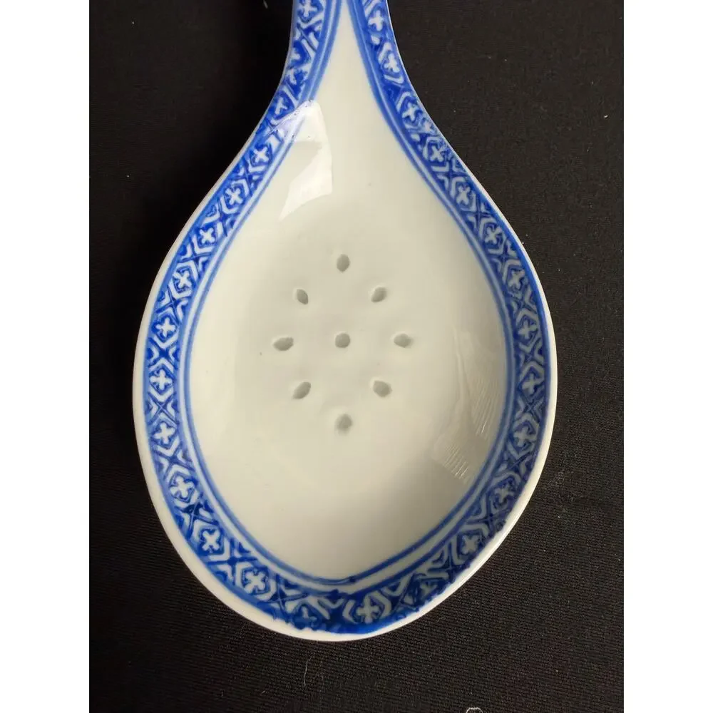 Vintage Chinese Blue & White 